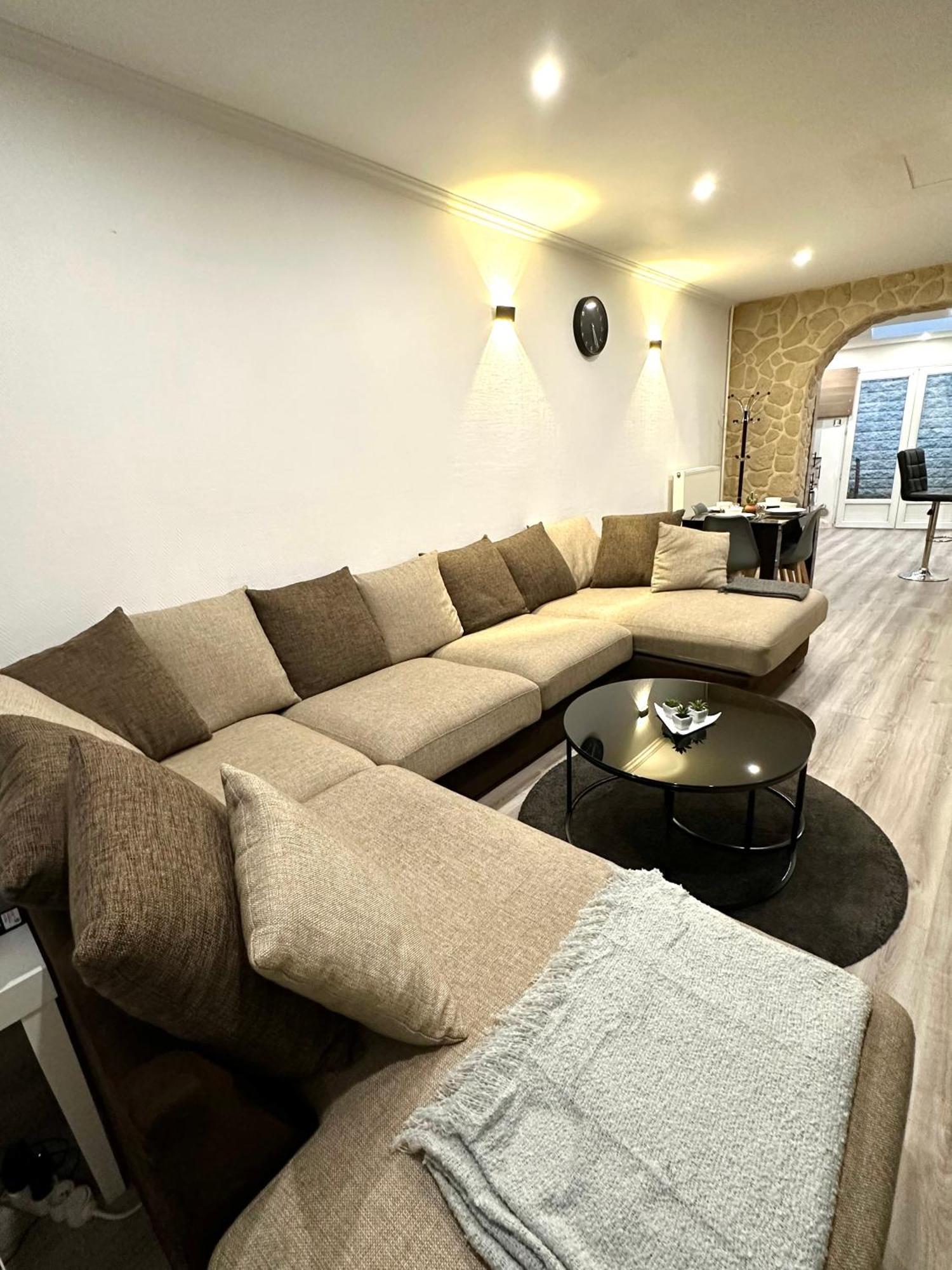 Une Belle Maison Avec 2 Chambre Croix 外观 照片